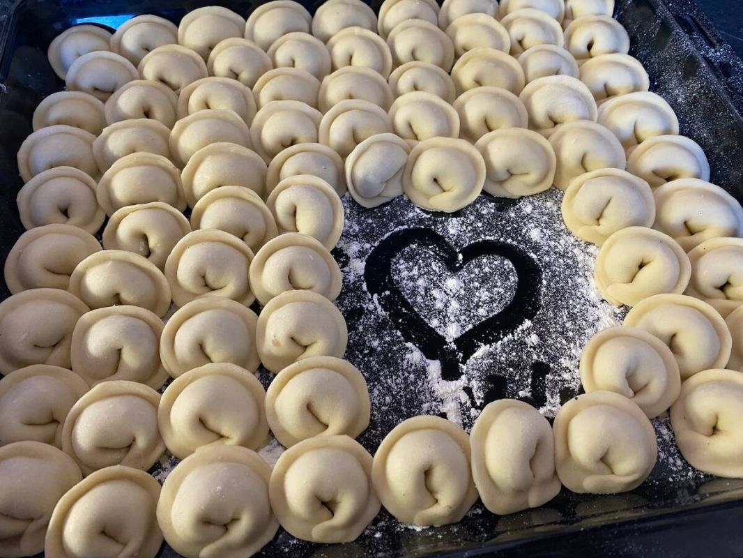 Как разнообразить привычные пельмени и порадовать семью