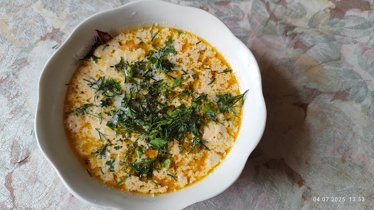 Кремовый кето-суп с сёмгой