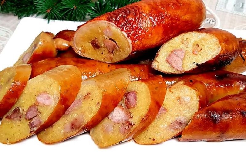 Как приготовить картофельную колбасу со шкварками: секрет домашнего удовольствия