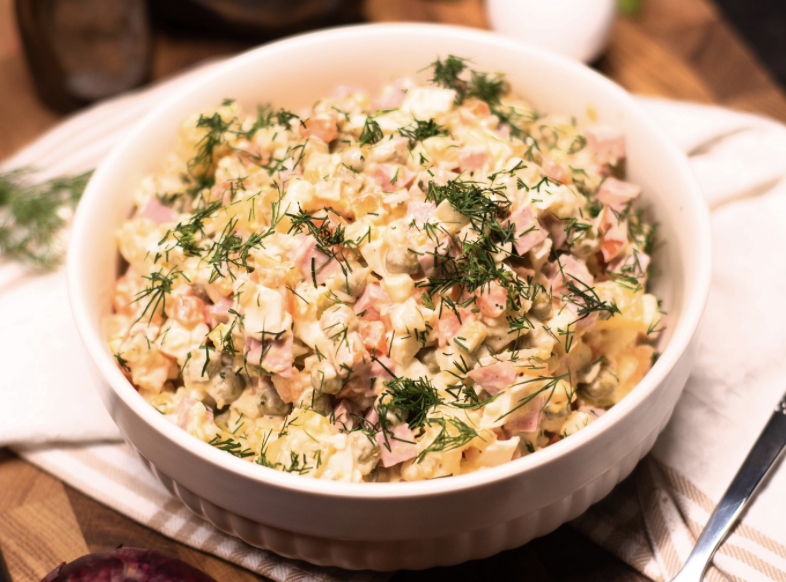 Оливье: как сохранить свежесть и не допустить порчи