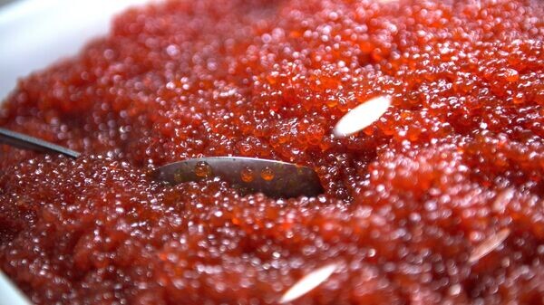 Как выбрать красную икру: практические советы от Роспотребнадзора