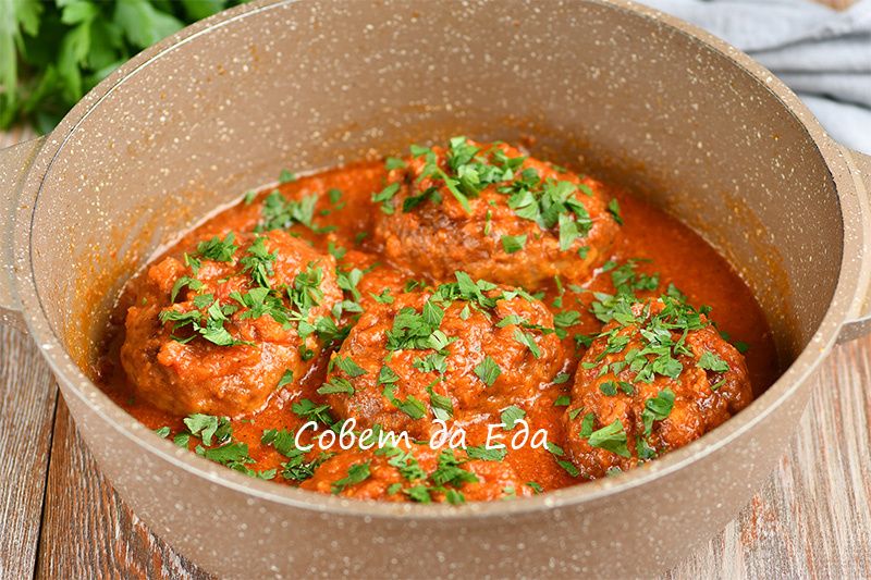 Котлеты в овощном соусе: простой рецепт для семейного ужина