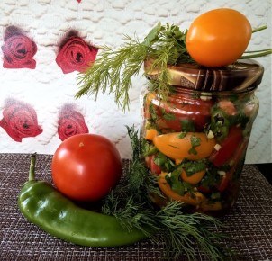 Острые помидоры: любимая закуска семьи
