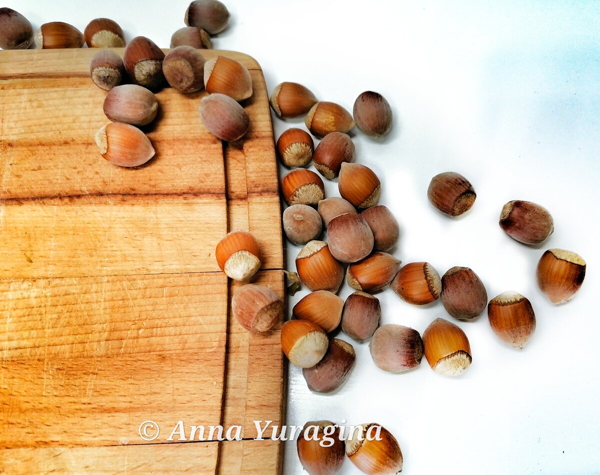 Как быстро и без усилий очистить орехи от скорлупы