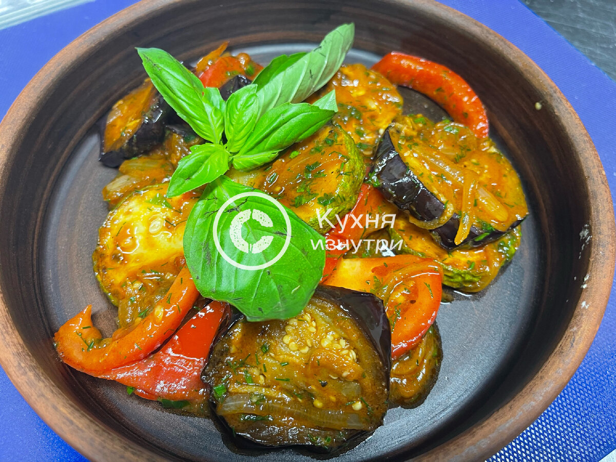 Аджапсандали: Грузинское блюдо, которое покорит ваши вкусовые рецепторы