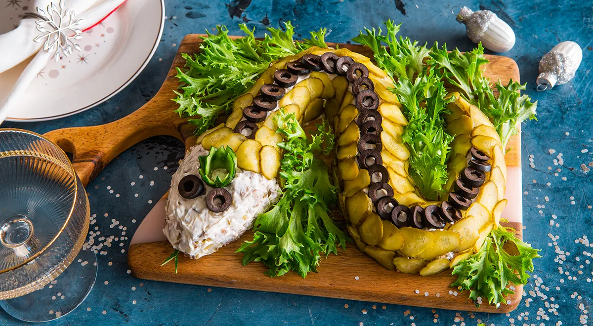 Салат «Змейка» на Новый год 2026: как создать эффектное блюдо для праздника