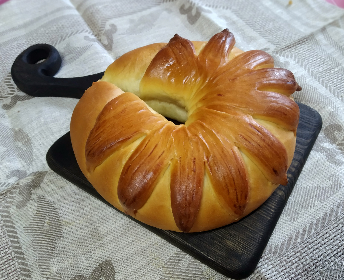 Нежные булочки с секретом: начинка со вкусом орехов без орехов