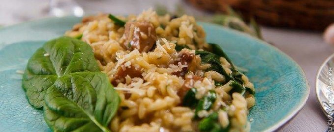 Ризотто с шпинатом и жареными грибами: откройте для себя новый вкус