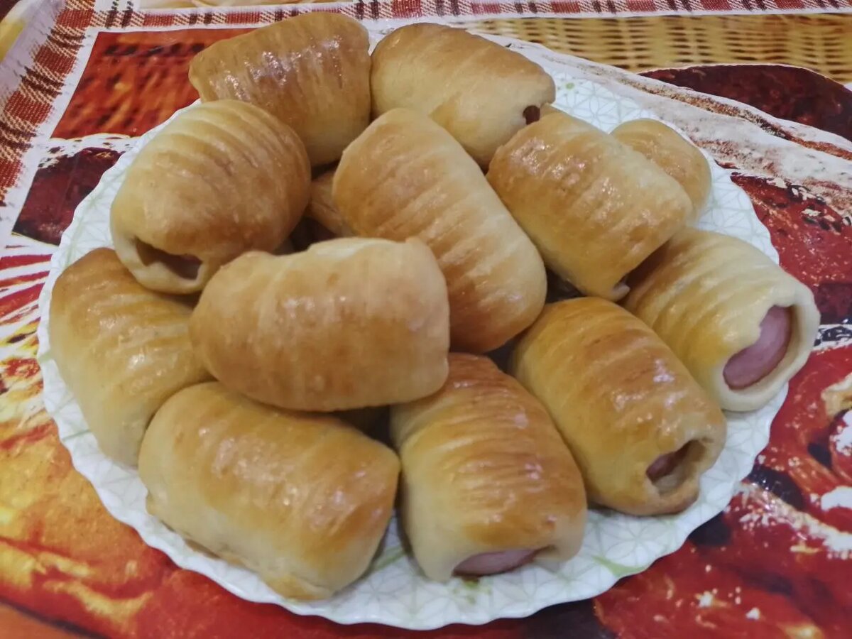 Невероятно вкусные пирожки с яичной начинкой и сосиски в тесте