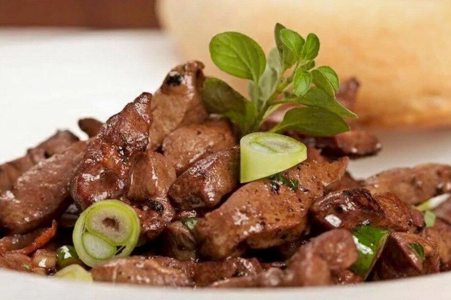 Секреты приготовления свиной печенки: от изысканных паштетов до необычных закусок