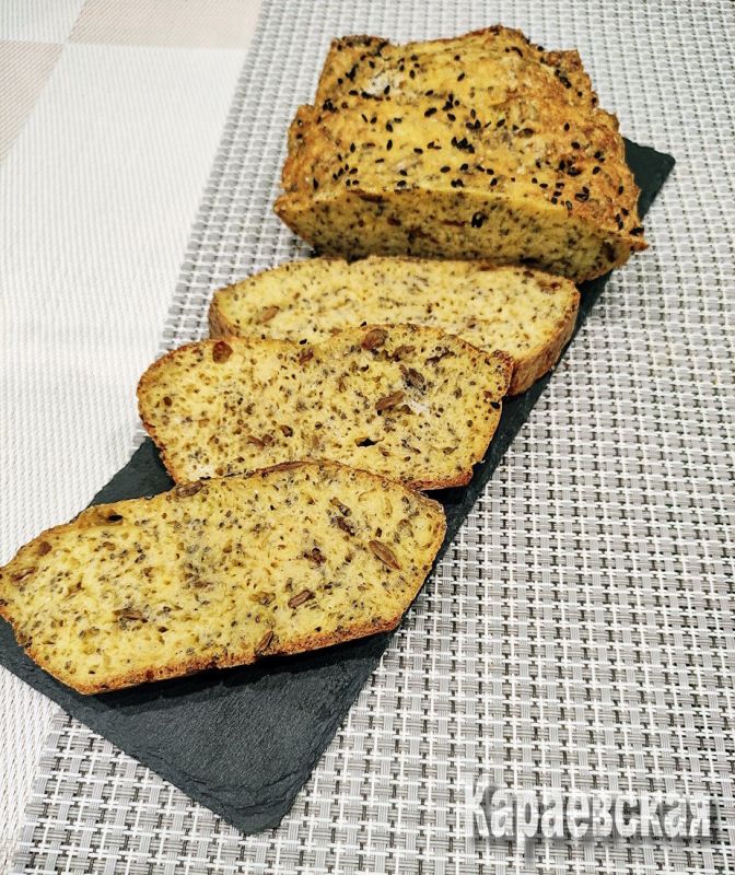 Великолепные идеи для кето-пекарей: сырный хлеб с семенами