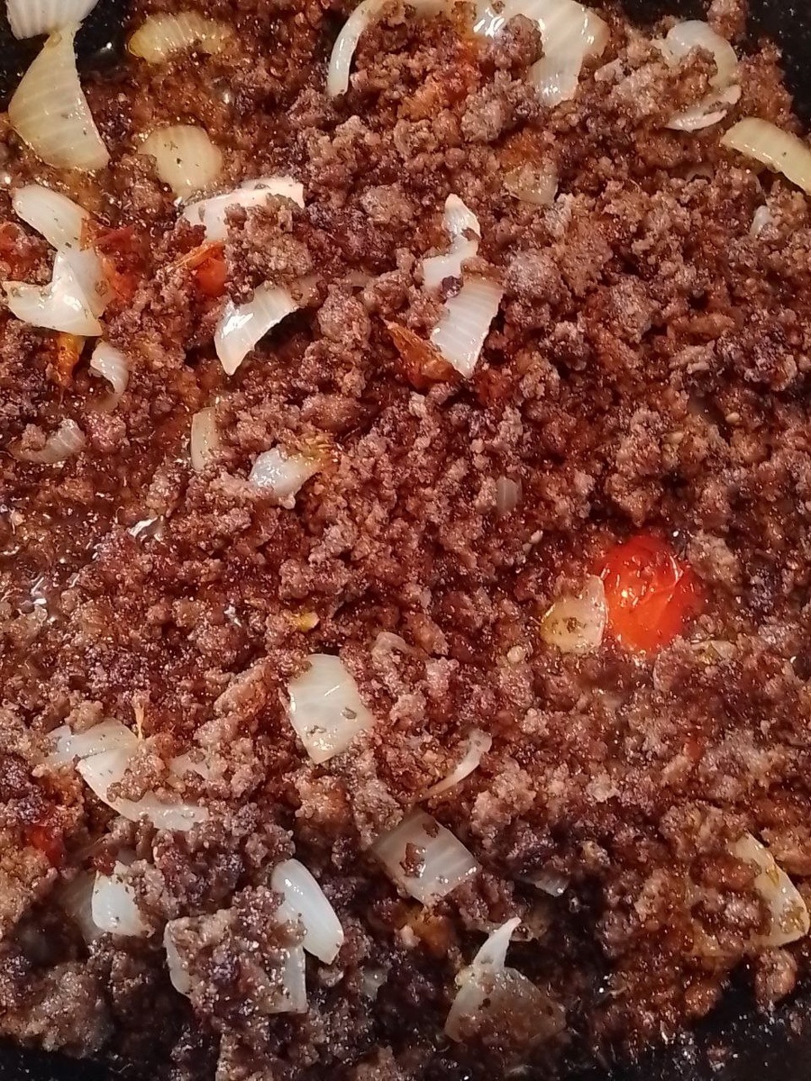 Семейный обед: Сын удивил вкусным фаршем и ароматной выпечкой