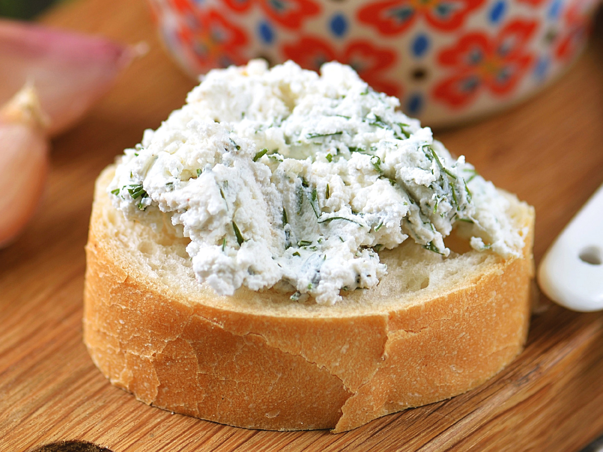 Невероятная закуска из кефира за 24 часа: идеальное решение для любого стола