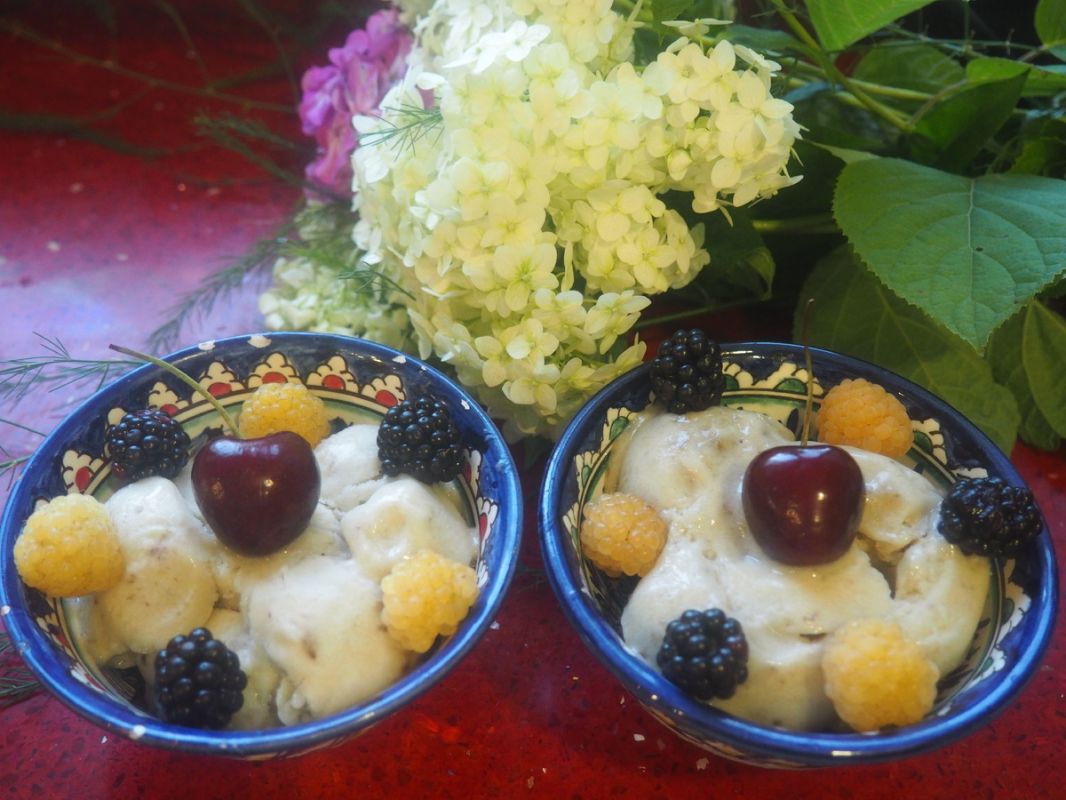 Банановое мороженое, которое удивляет: просто бананы, и ничего лишнего!