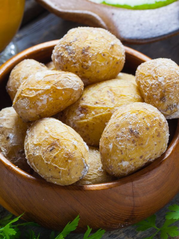 Картошка на соли: просто, быстро и впечатляюще