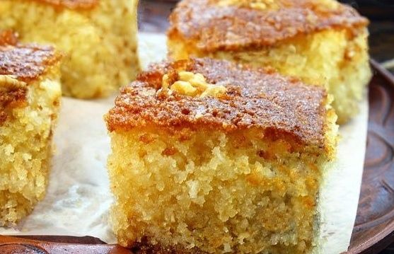 Зачем ждать праздников: готовим волшебную басбусу с лимонным сиропом