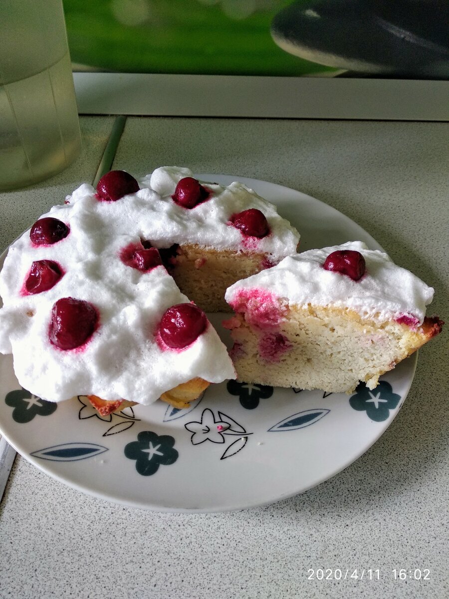 Вкусный и полезный кекс "Снежная вишня": как приготовить натуральное лакомство дома