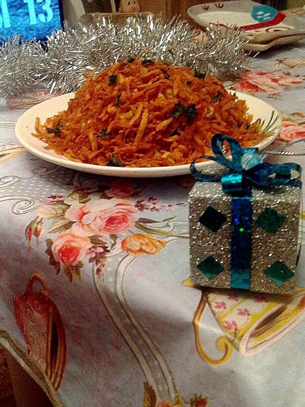 Непревзойденный вкус: салат «Муравейник» с картофелем фри поразит ваших гостей