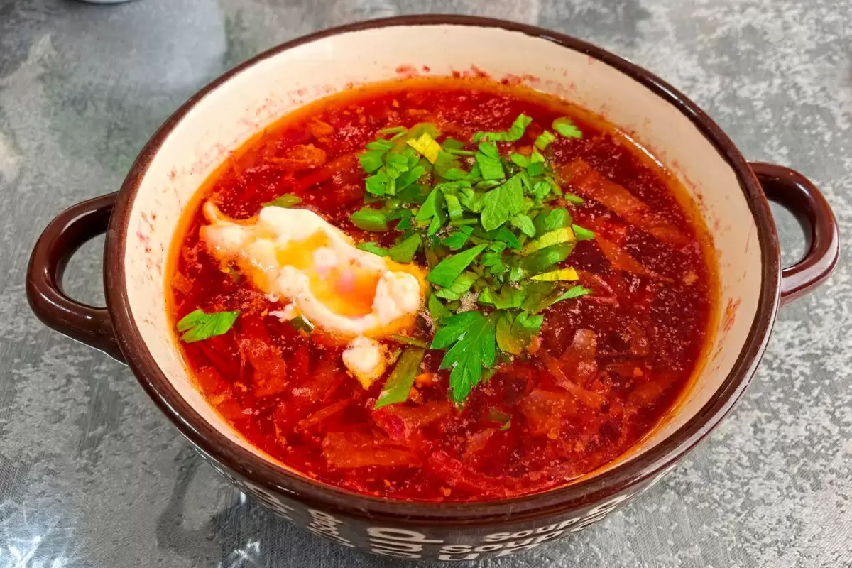 Анадырь возглавил рейтинг самых дорогих борщей на Дальнем Востоке