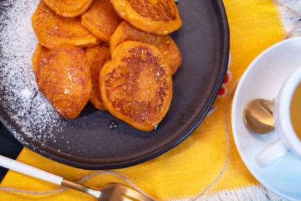 Нежные тыквенные оладьи: легкий десерт для сладкоежек