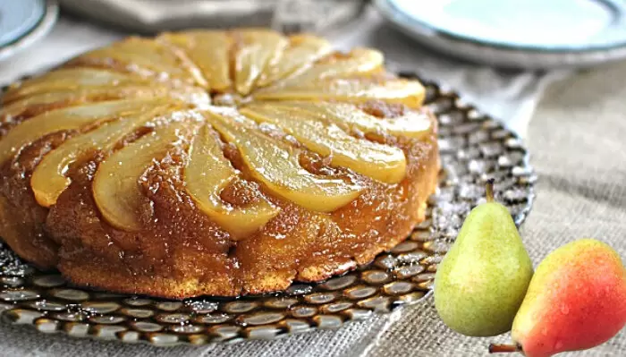 Нежный грушевый пирог с миндальным кремом: просто и вкусно