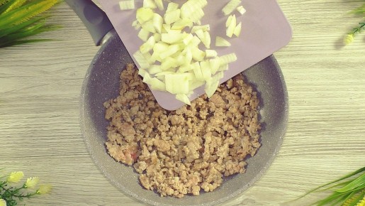 Простота и Вкус: Заливной Пирог на Сковороде за Минуты