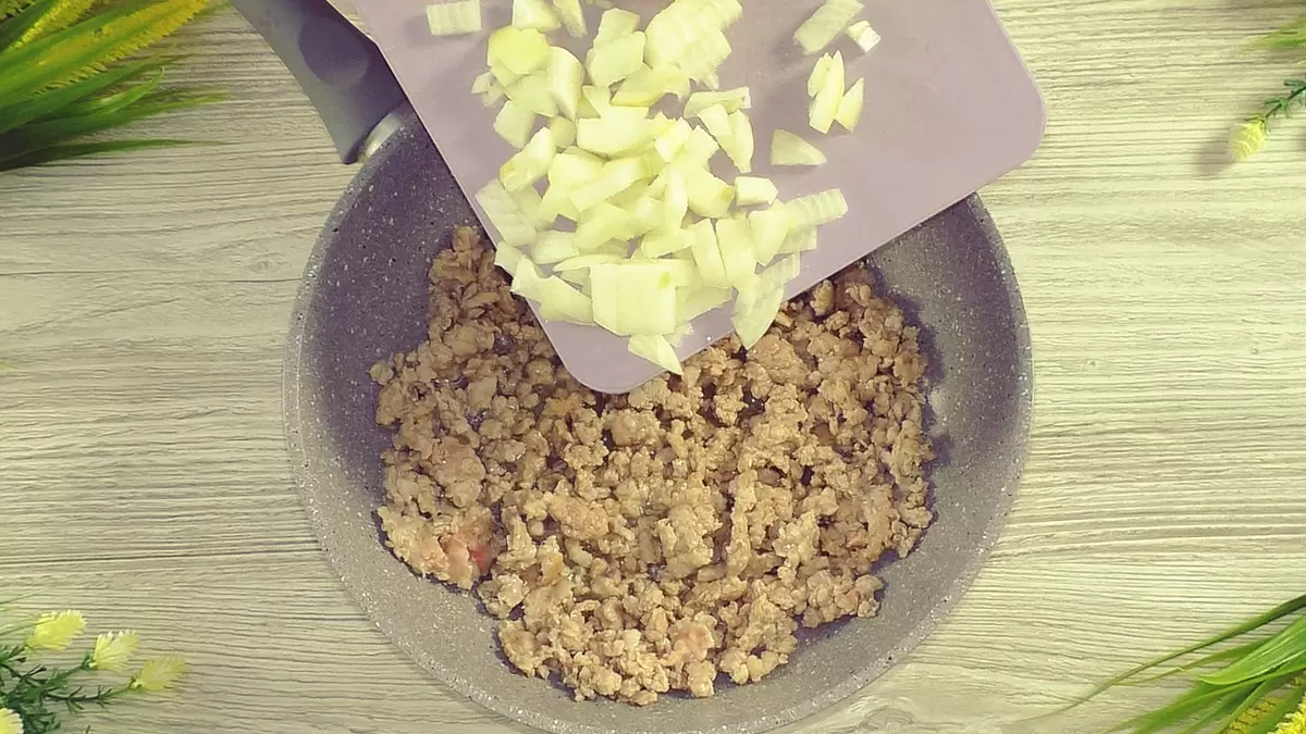 Простота и Вкус: Заливной Пирог на Сковороде за Минуты