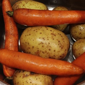 Салат «Оливье» с яблоком