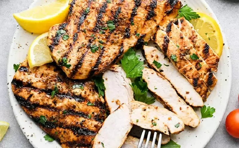 Греческая кухня на вашем столе: как замариновать куриную грудку