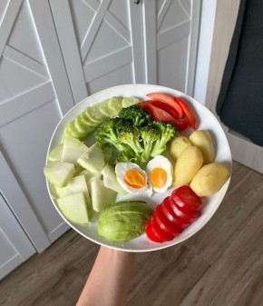 Сырые овощи и здоровье кишечника после 50 лет