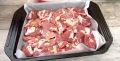 Мясное волшебство: как готовить сочное и золотистое мясо в бумаге