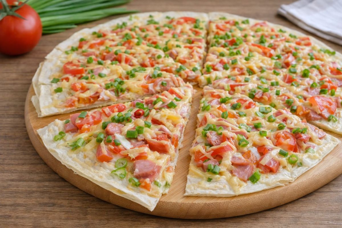 Ленивая пицца на лаваше: быстро, вкусно и без заморочек