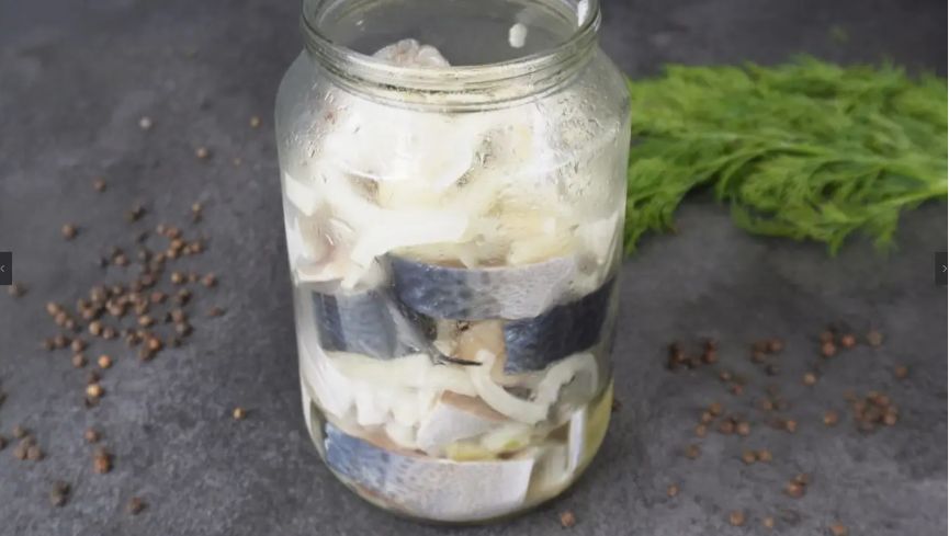 Необычный способ засолки скумбрии за два часа: чувствительный вкус без лишних хлопот