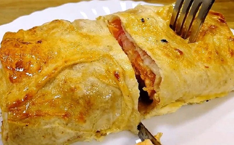 Курица в лаваше: легкий рецепт для яркого ужина с барбекю-соусом